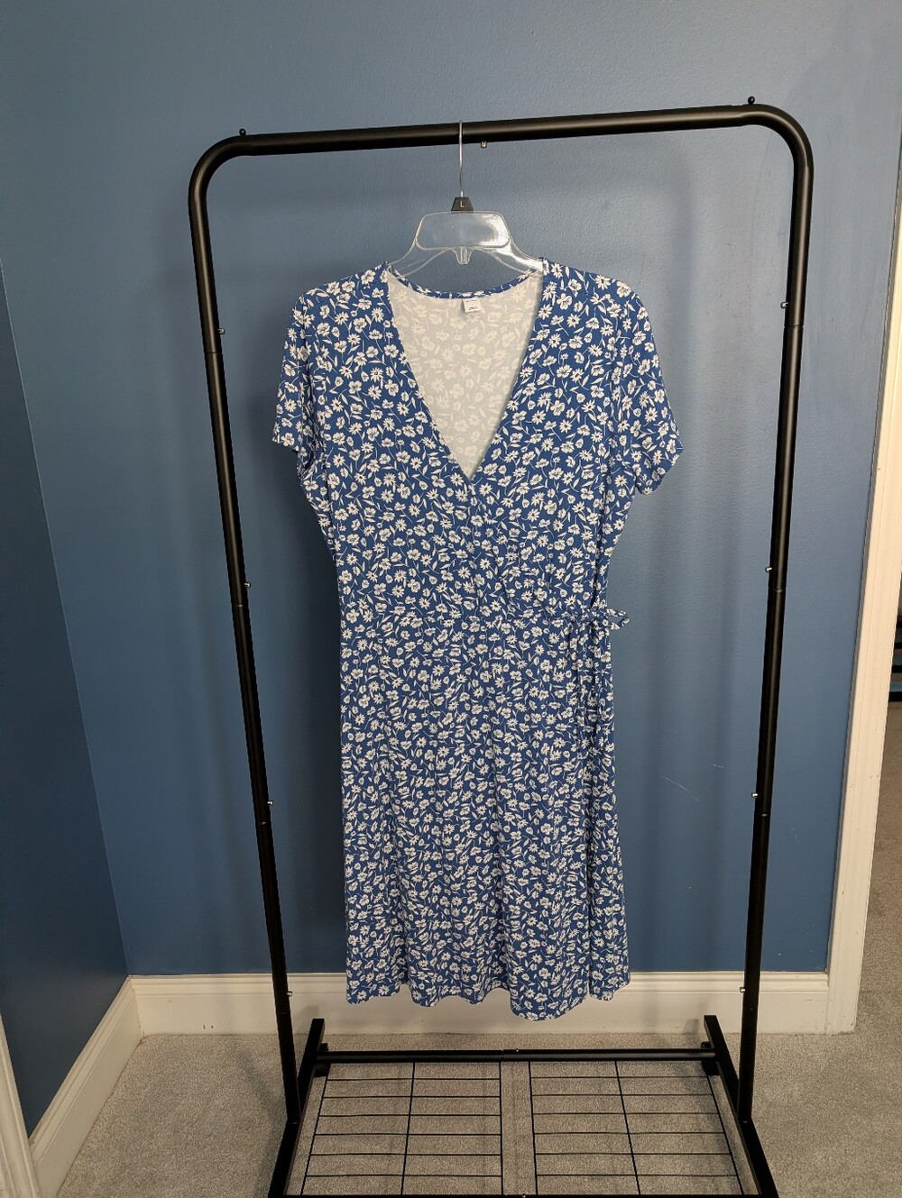 Old Navy Blue Floral Wrap Dress - White Daisy Print